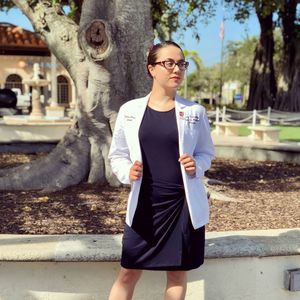 Meet your Posher, Carolina